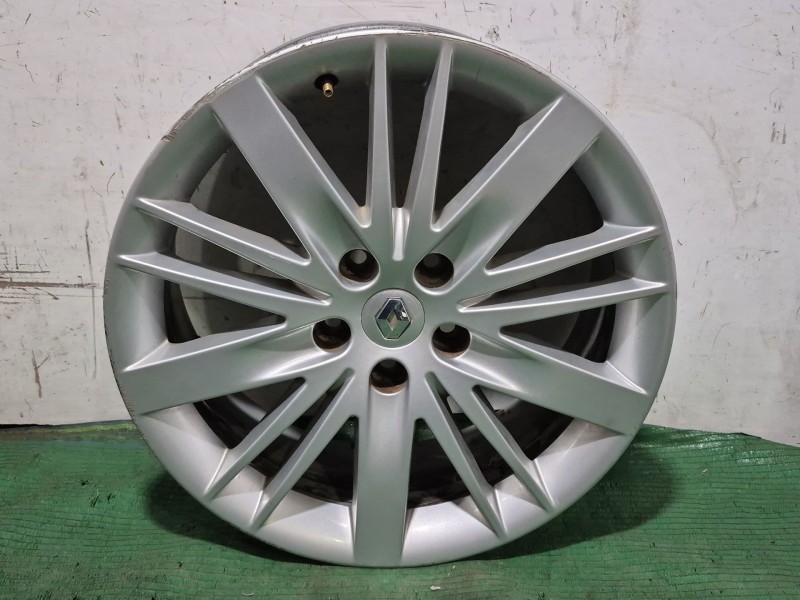 Recambio de juego llantas para renault laguna iii (bt0/1) 2.0 dci gt (bt11, bt1e, bt1n) referencia OEM IAM   