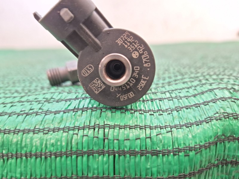 Recambio de inyector para citroën c4 cactus 1.2 thp 110 referencia OEM IAM   