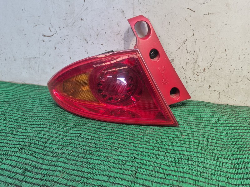 Recambio de piloto trasero izquierdo para seat leon (1p1) 1.9 tdi referencia OEM IAM 1P0945095B 1P0945095B 1P0945095B