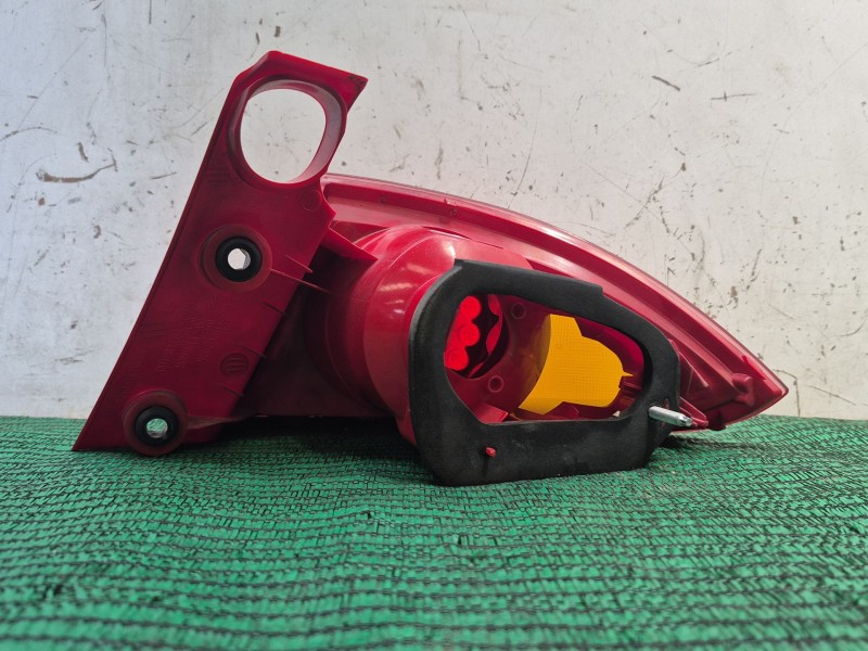 Recambio de piloto trasero izquierdo para seat leon (1p1) 1.9 tdi referencia OEM IAM 1P0945095B 1P0945095B 1P0945095B