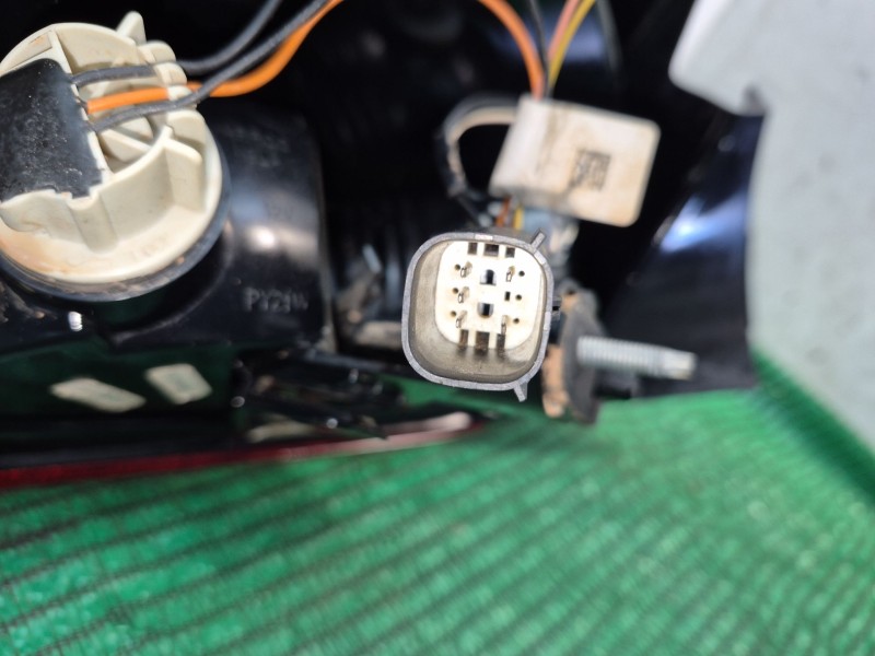 Recambio de piloto trasero derecho para ford focus iii 1.6 ti referencia OEM IAM   