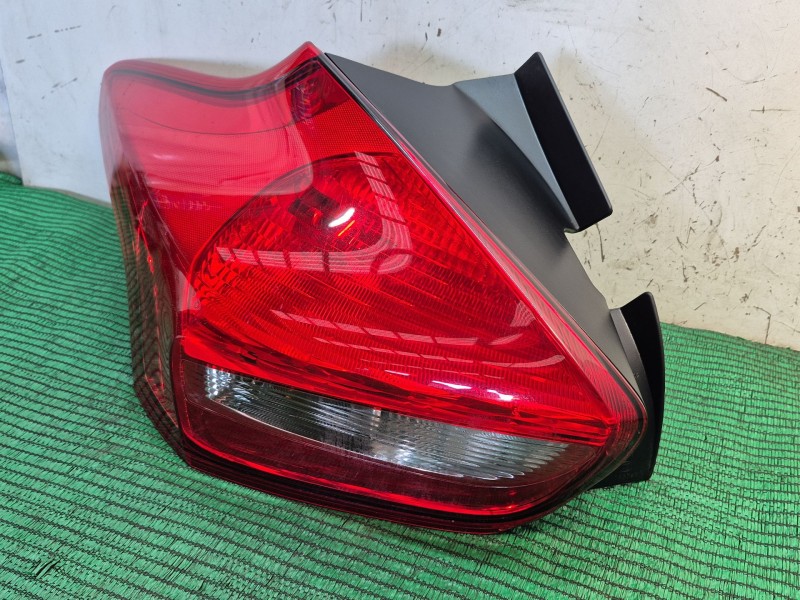 Recambio de piloto trasero izquierdo para ford focus iii 1.6 ti referencia OEM IAM F1EB13405 F1EB13405 F1EB13405