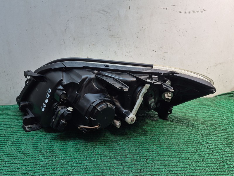Recambio de faro derecho para toyota rav 4 iii (_a3_) 2.2 d (ala35_) referencia OEM IAM   