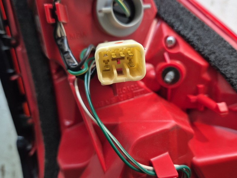 Recambio de piloto trasero derecho para toyota rav 4 iii (_a3_) 2.2 d (ala35_) referencia OEM IAM   