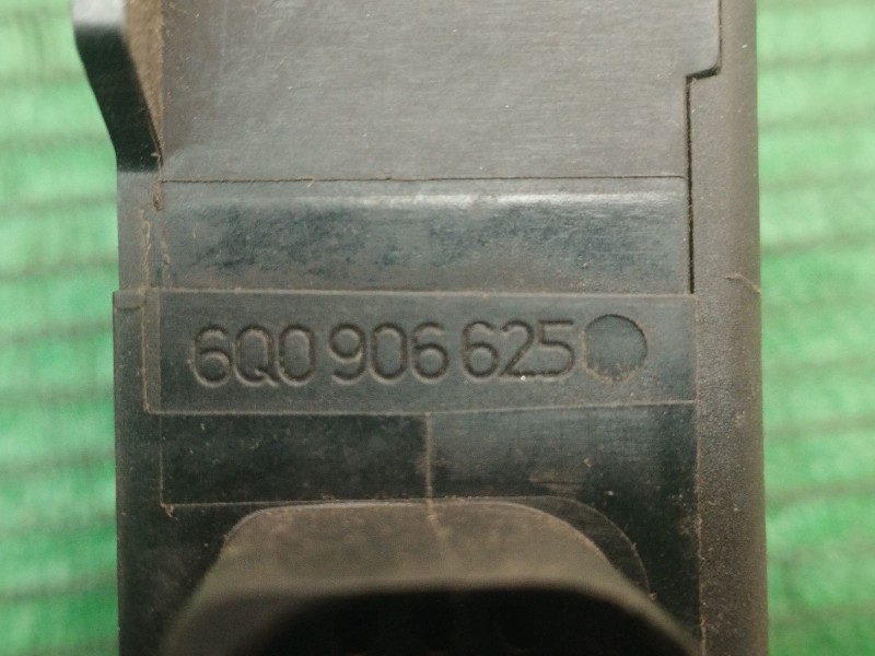 Recambio de valvula aire adicional para seat leon (1p1) 1.9 tdi referencia OEM IAM   