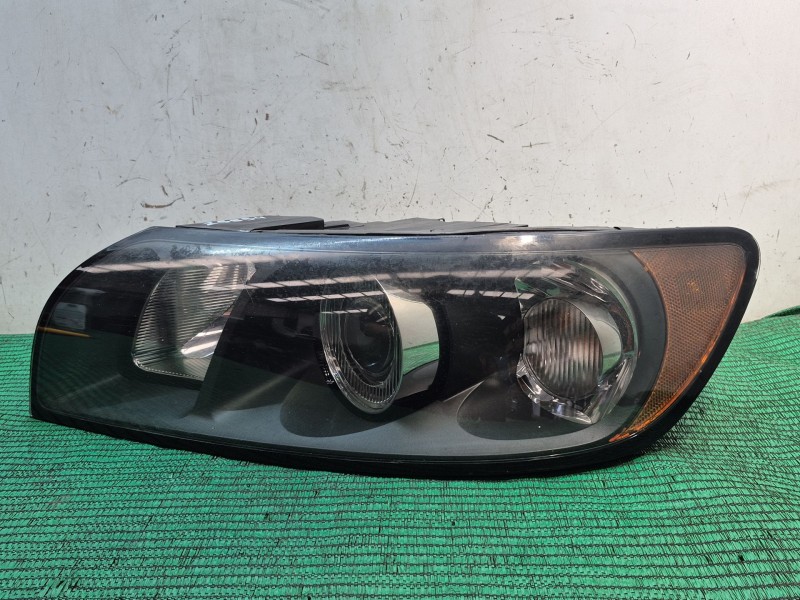 Recambio de faro izquierdo para volvo s40 ii (544) 2.0 d referencia OEM IAM   