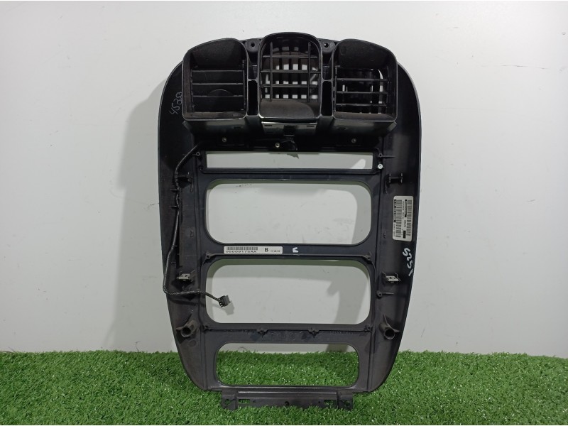 Recambio de moldura consola central delantera para chrysler grand voyager limited referencia OEM IAM 05009175AA 05009175AA 05009
