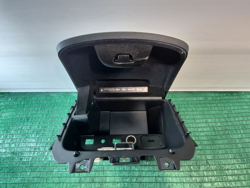 Recambio de guantera para citroën c4 picasso ii 1.6 bluehdi 120 referencia OEM IAM 1162835XZD 1162835XZD 1162835XZD