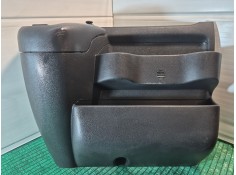 Recambio de moldura para renault master iii furgoneta (fv) 2.3 dci 130 rwd (fv01, fv10, fv11, fv12) referencia OEM IAM   