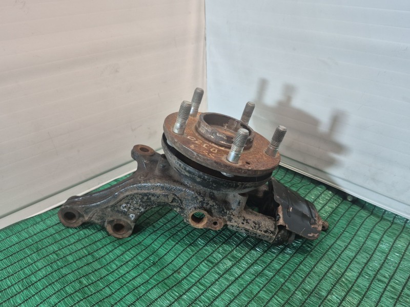 Recambio de mangueta delantera izquierda para hyundai i30 (fd) 1.6 referencia OEM IAM   