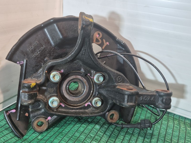 Recambio de mangueta delantera izquierda para mazda 3 (bm, bn) 2.0 referencia OEM IAM   