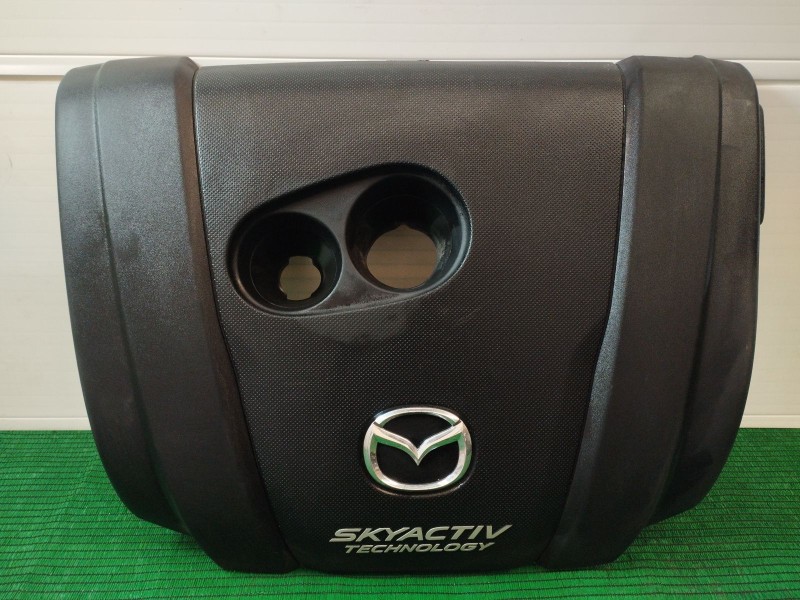 Recambio de tapa motor para mazda 3 (bm, bn) 2.0 referencia OEM IAM PEAR102F0 PEAR102F0 PEAR102F0