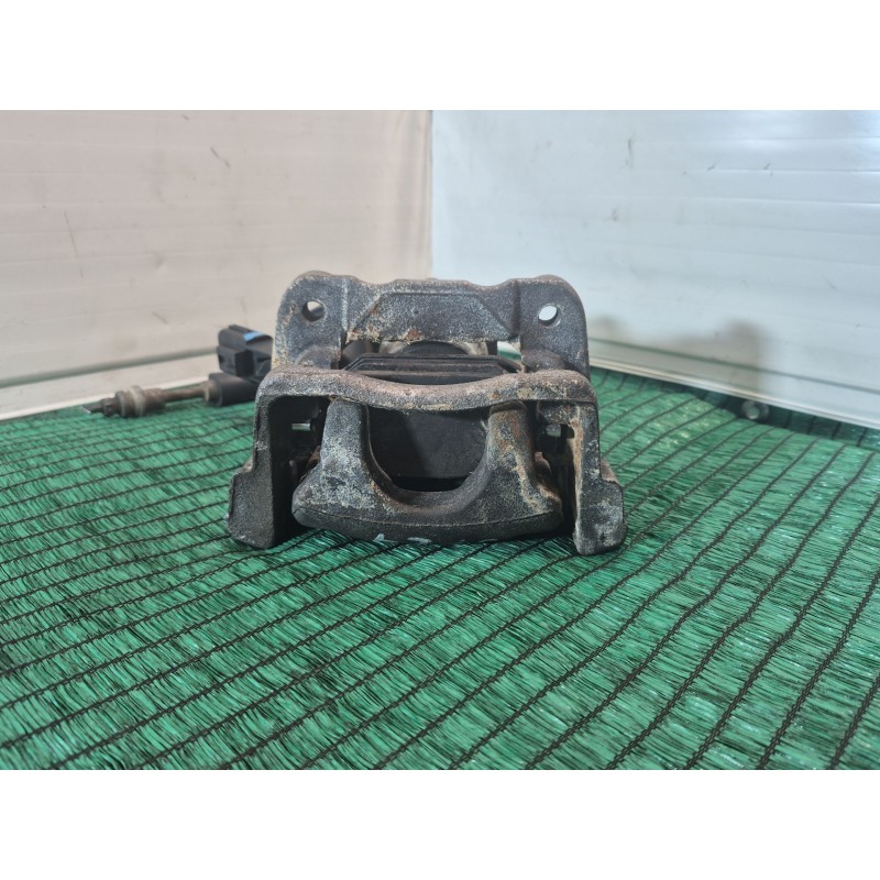 Recambio de pinza freno trasera derecha para mazda 3 (bm, bn) 2.0 referencia OEM IAM 32355597 32355597 32355597