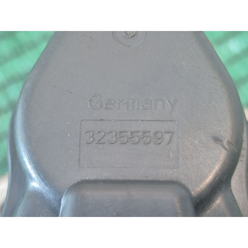 Recambio de pinza freno trasera derecha para mazda 3 (bm, bn) 2.0 referencia OEM IAM 32355597 32355597 32355597