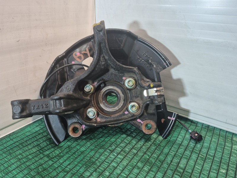 Recambio de mangueta delantera derecha para mazda 3 (bm, bn) 2.0 referencia OEM IAM   