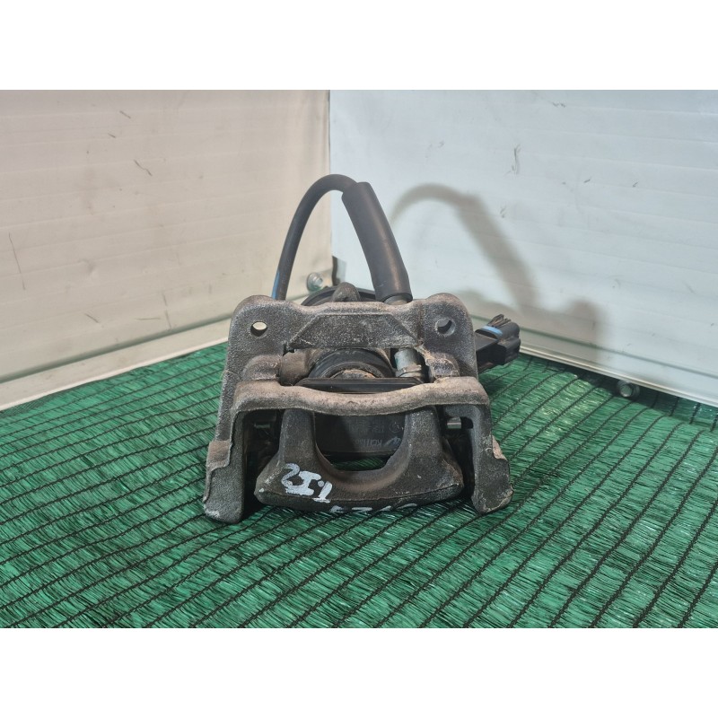 Recambio de pinza freno trasera izquierda para mazda 3 (bm, bn) 2.0 referencia OEM IAM 32355597 32355597 32355597