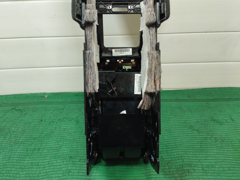 Recambio de consola central trasera para bmw x5 (e70) 3.0 d referencia OEM IAM   