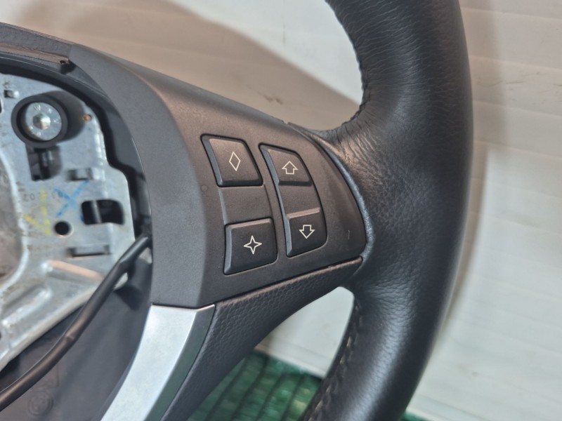 Recambio de volante para bmw x5 (e70) 3.0 d referencia OEM IAM 24064051003 3385E701 24064051003