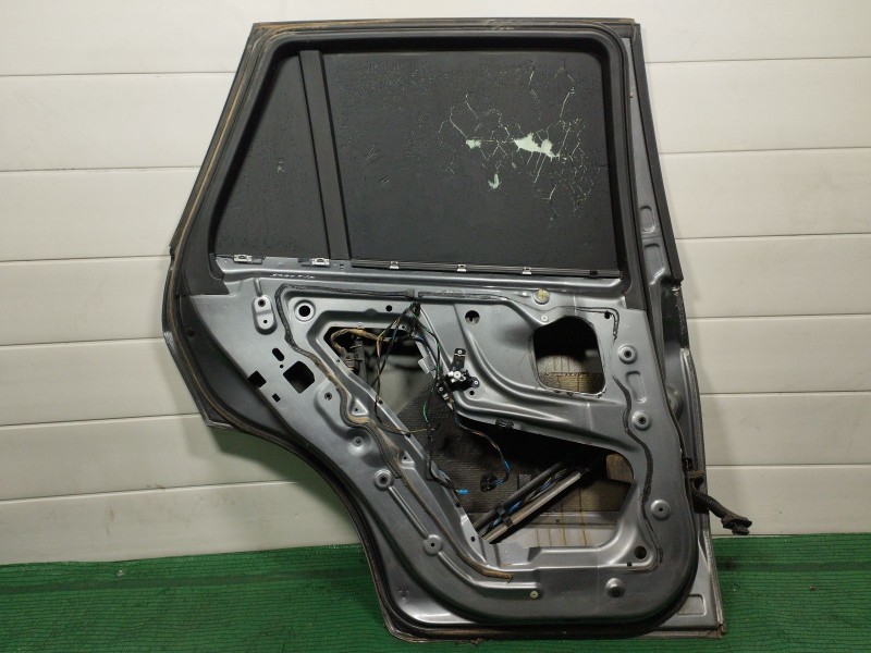Recambio de puerta trasera izquierda para bmw x5 (e70) 3.0 d referencia OEM IAM   