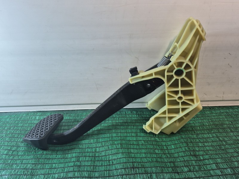 Recambio de pedal freno para bmw x5 (e70) 3.0 d referencia OEM IAM   