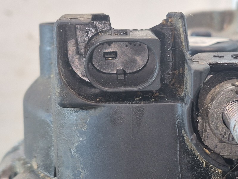 Recambio de alternador para bmw x5 (e70) 3.0 d referencia OEM IAM 2543222B  2543222B