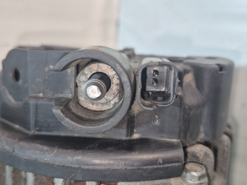 Recambio de alternador para peugeot 308 confort referencia OEM IAM   