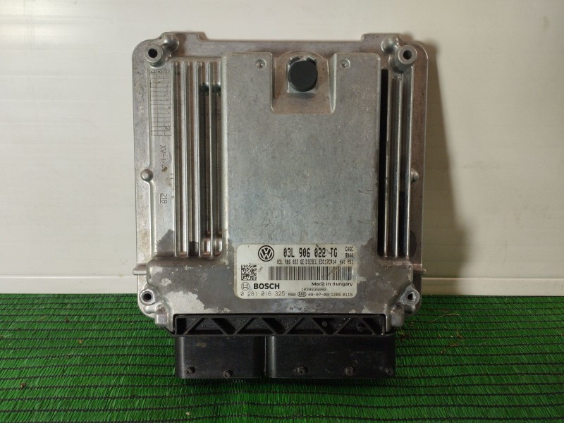 Recambio de centralita motor uce para seat exeo (3r2) 2.0 tdi referencia OEM IAM   