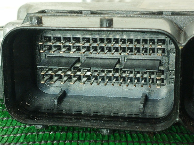 Recambio de centralita motor uce para seat exeo (3r2) 2.0 tdi referencia OEM IAM   