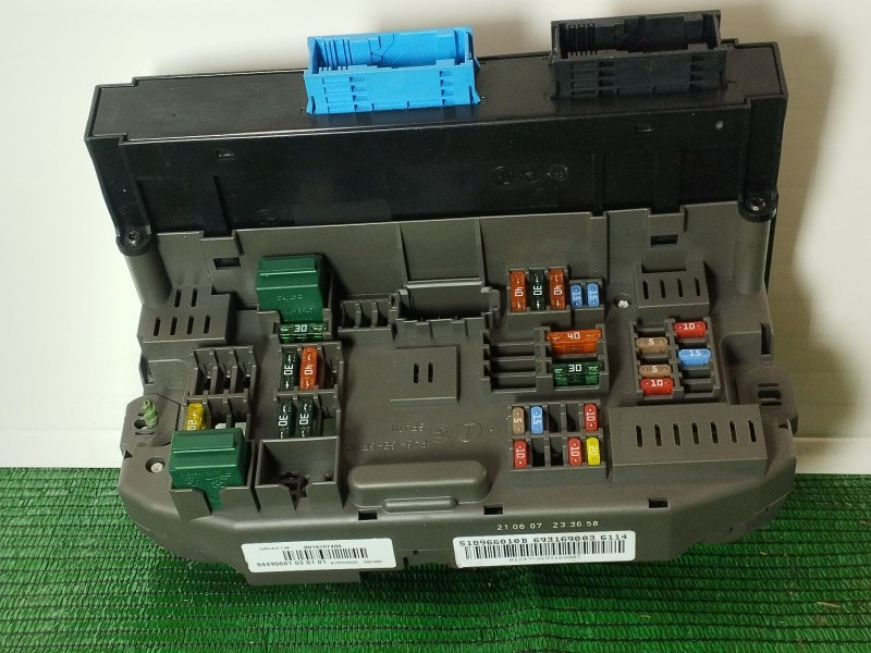 Recambio de caja reles / fusibles para bmw x5 (e70) 3.0 d referencia OEM IAM   
