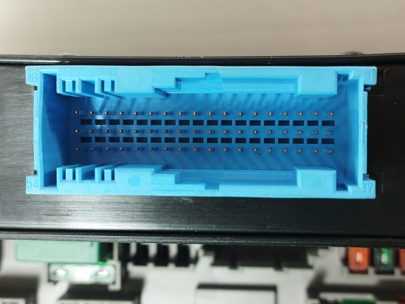 Recambio de caja reles / fusibles para bmw x5 (e70) 3.0 d referencia OEM IAM   