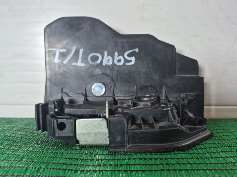 Recambio de cerradura puerta trasera izquierda para bmw x5 (e70) 3.0 d referencia OEM IAM A046998 A046998 A046998