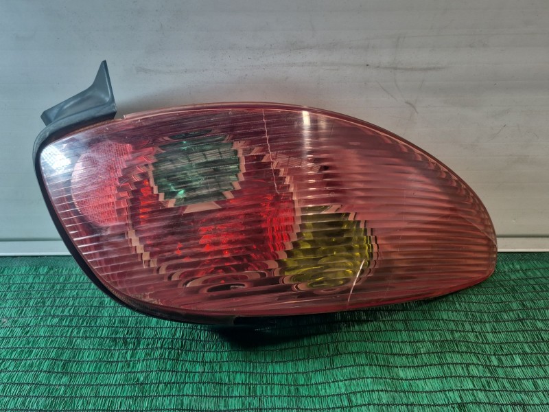 Recambio de piloto trasero izquierdo para peugeot 206 hatchback (2a/c) 1.4 i referencia OEM IAM   