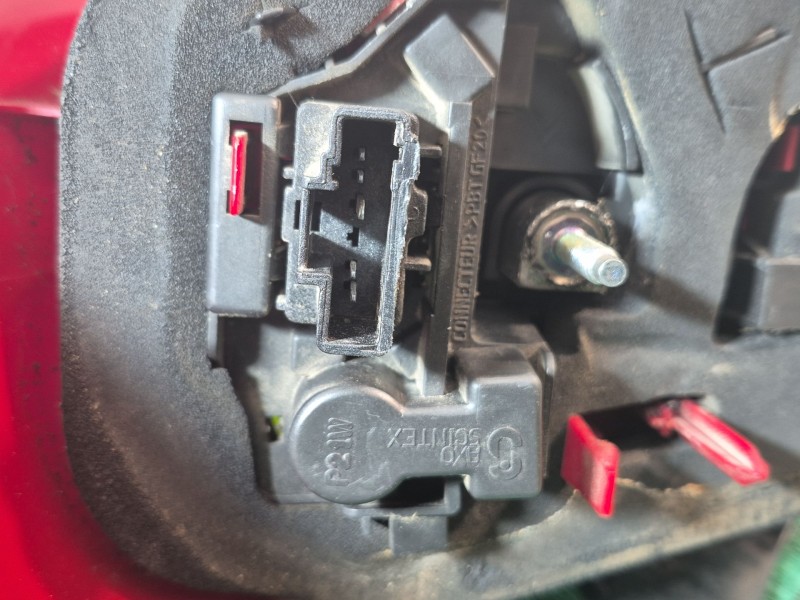 Recambio de piloto trasero izquierdo para peugeot 206 hatchback (2a/c) 1.4 i referencia OEM IAM   