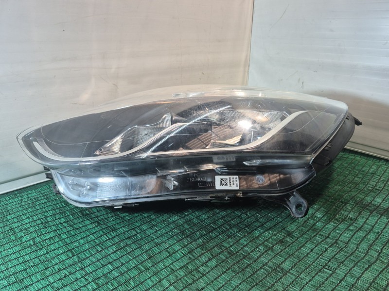 Recambio de faro izquierdo para renault clio iv (bh_) 0.9 tce 90 referencia OEM IAM   