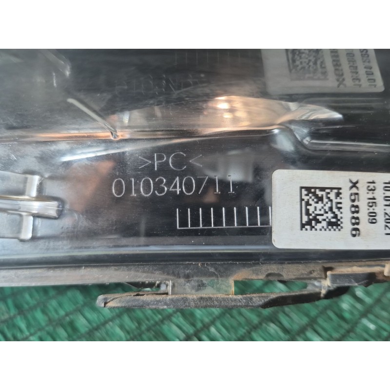 Recambio de faro izquierdo para renault clio iv (bh_) 0.9 tce 90 referencia OEM IAM   