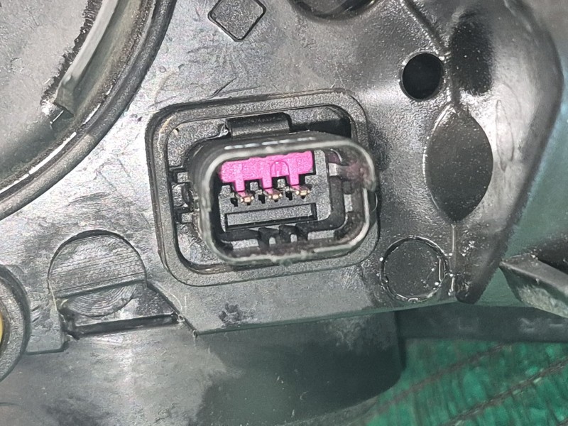 Recambio de faro izquierdo para renault clio iv (bh_) 0.9 tce 90 referencia OEM IAM   