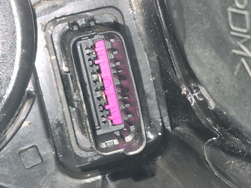 Recambio de faro izquierdo para renault clio iv (bh_) 0.9 tce 90 referencia OEM IAM   