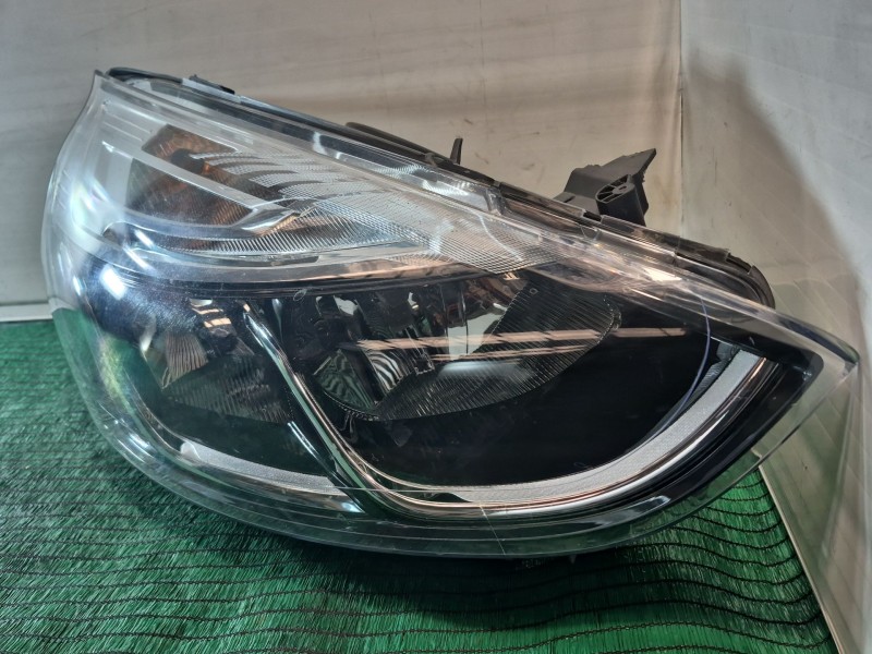 Recambio de faro derecho para renault clio iv (bh_) 0.9 tce 90 referencia OEM IAM   