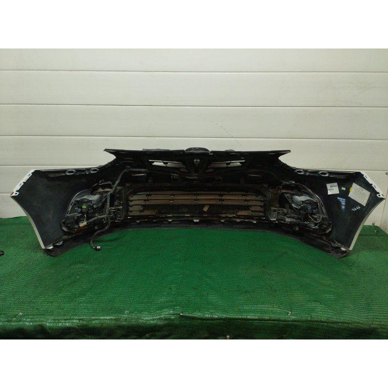 Recambio de paragolpes delantero para renault clio iv (bh_) 0.9 tce 90 referencia OEM IAM   