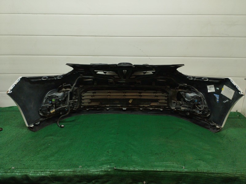 Recambio de paragolpes delantero para renault clio iv (bh_) 0.9 tce 90 referencia OEM IAM   