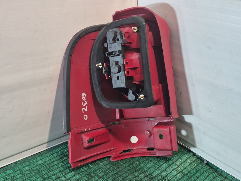 Recambio de piloto trasero derecho para volkswagen sharan van (7m_) 1.9 tdi (7m6, 7m9) referencia OEM IAM   