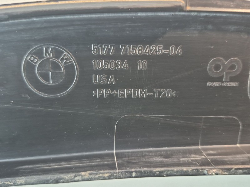 Recambio de aletin trasero izquierdo para bmw x5 (e70) 3.0 d referencia OEM IAM 5177715842504 5177715842504 5177715842504