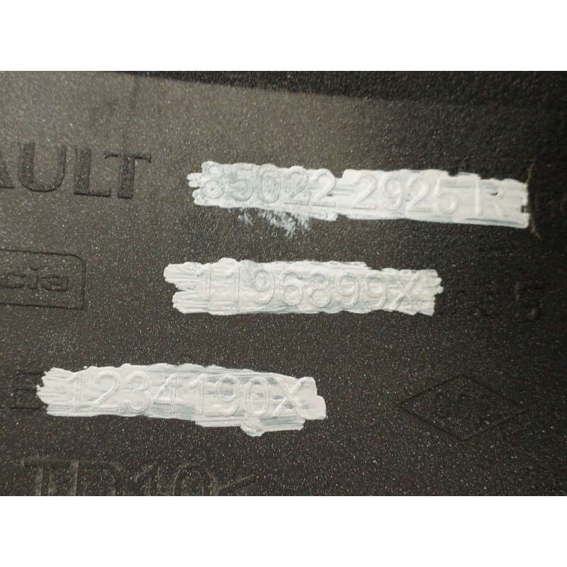 Recambio de paragolpes trasero para renault clio iv (bh_) 0.9 tce 90 referencia OEM IAM 850B24001R 850B28406R 850B24001R
