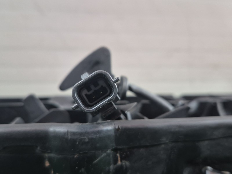 Recambio de travesaño superior para renault clio iv (bh_) 0.9 tce 90 referencia OEM IAM   