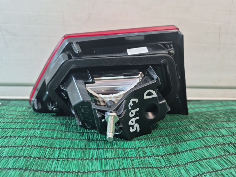 Recambio de piloto trasero derecho interior para renault clio iv (bh_) 0.9 tce 90 referencia OEM IAM   