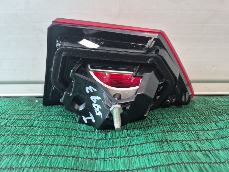 Recambio de piloto trasero izquierdo interior para renault clio iv (bh_) 0.9 tce 90 referencia OEM IAM   