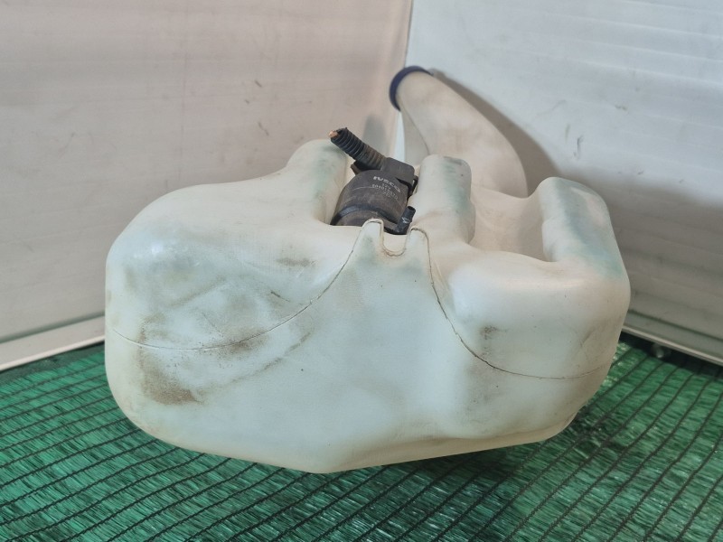 Recambio de deposito limpia para iveco daily iv furgoneta 65c15 referencia OEM IAM   
