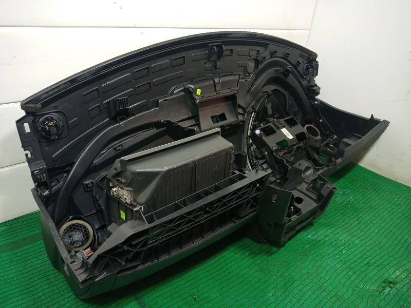 Recambio de salpicadero para renault clio iv (bh_) 0.9 tce 90 referencia OEM IAM   