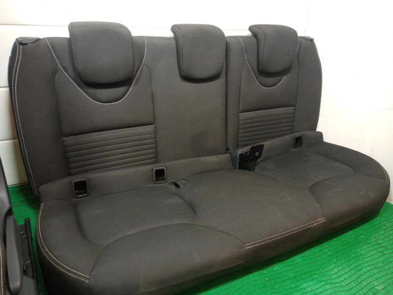 Recambio de juego de asientos completo para renault clio iv (bh_) 0.9 tce 90 referencia OEM IAM   