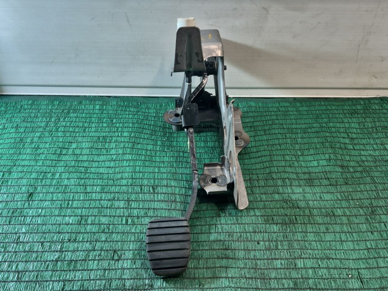 Recambio de pedal freno para renault clio iv (bh_) 0.9 tce 90 referencia OEM IAM 0137144 0137144 0137144